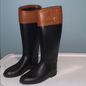 rainboots